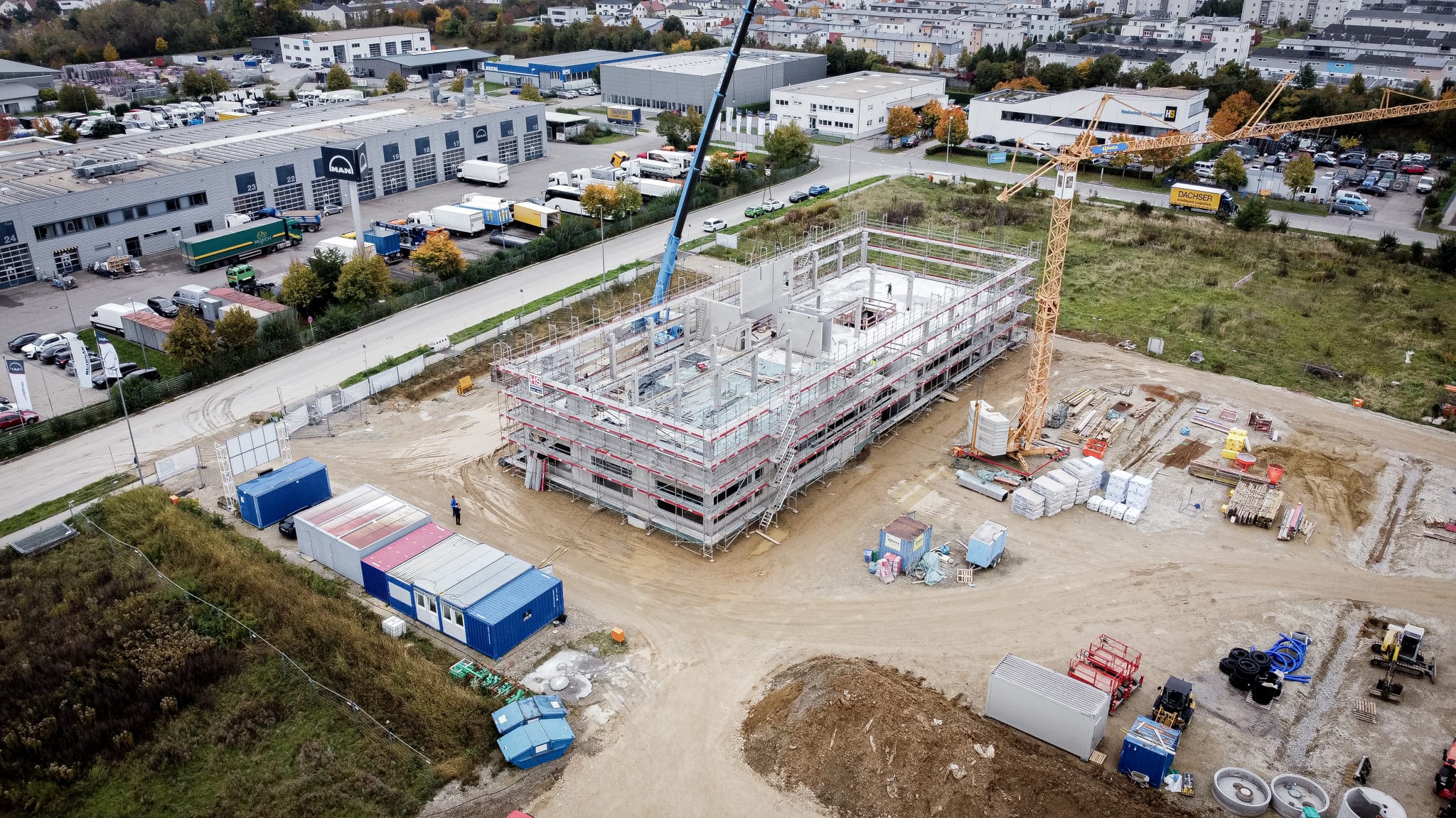 Bürogebäude und Lagerhalle Gersthofen von oben